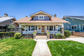 Adorable Pottery Barn craftsman central location